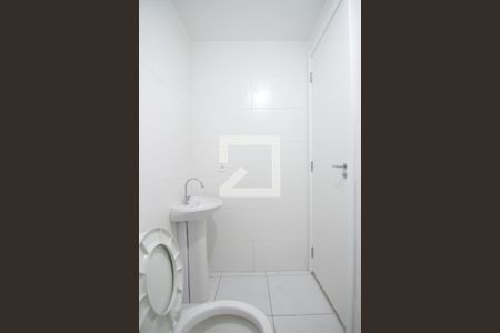 Banheiro de apartamento para alugar com 1 quarto, 31m² em Vila Ré, São Paulo