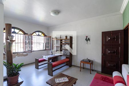Sala 2 de casa à venda com 5 quartos, 200m² em Itapoã, Belo Horizonte