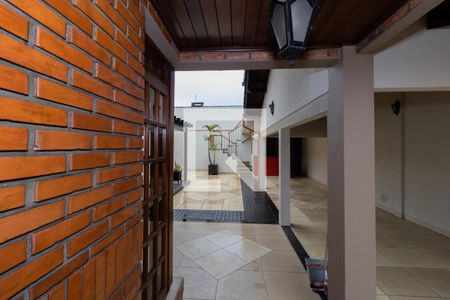 Casa à venda com 293m², 2 quartos e 2 vagas Casa à venda com 293m², 2 quartos e 2 vagasCozinha e Área de Serviço