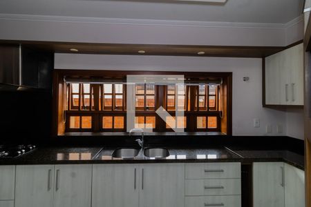 Casa à venda com 293m², 2 quartos e 2 vagas Casa à venda com 293m², 2 quartos e 2 vagasCozinha e Área de Serviço