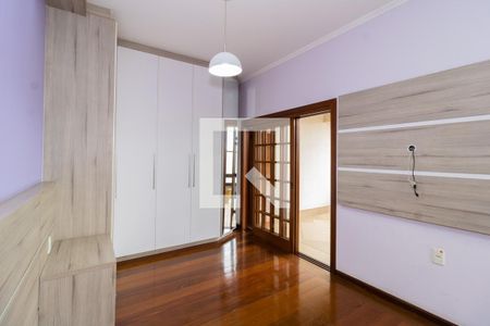 Casa à venda com 293m², 2 quartos e 2 vagas Casa à venda com 293m², 2 quartos e 2 vagasQuarto Suite