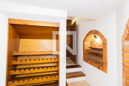 Casa à venda com 293m², 2 quartos e 2 vagas Casa à venda com 293m², 2 quartos e 2 vagasDepósito