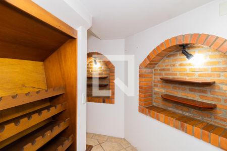 Casa à venda com 293m², 2 quartos e 2 vagas Casa à venda com 293m², 2 quartos e 2 vagasDepósito