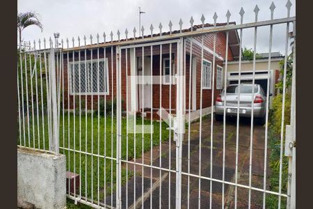 Casa à venda com 110m², 4 quartos e 1 vaga Casa à venda com 110m², 4 quartos e 1 vagaFachada