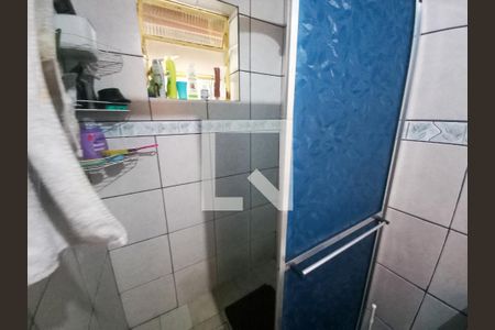 Casa à venda com 110m², 4 quartos e 1 vaga Casa à venda com 110m², 4 quartos e 1 vagaBanheiro