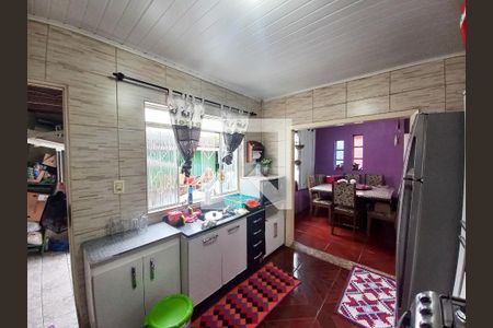 Casa à venda com 110m², 4 quartos e 1 vaga Casa à venda com 110m², 4 quartos e 1 vagaCozinha