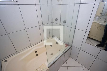 Casa para alugar com 90m², 3 quartos e 1 vaga Casa para alugar com 90m², 3 quartos e 1 vagaBanheiro da Suíte