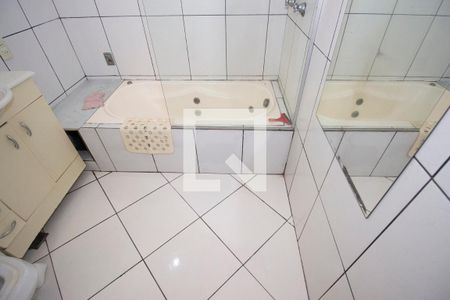 Casa para alugar com 90m², 3 quartos e 1 vaga Casa para alugar com 90m², 3 quartos e 1 vagaBanheiro da Suíte
