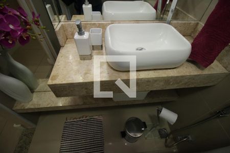 Apartamento para alugar com 65m², 2 quartos e sem vagaBanheiro