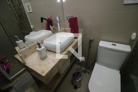 Apartamento para alugar com 65m², 2 quartos e sem vagaBanheiro