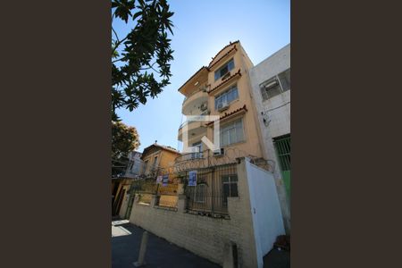 Apartamento para alugar com 65m², 2 quartos e sem vagaFachada
