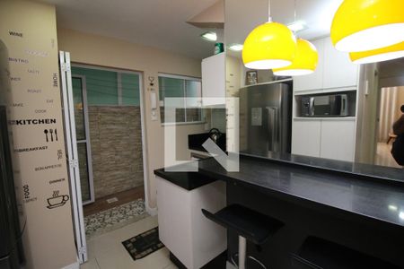 Apartamento para alugar com 65m², 2 quartos e sem vagaCozinha 
