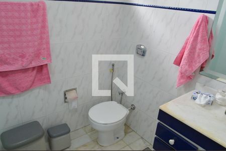 Casa à venda com 300m², 4 quartos e 6 vagasBanheiro