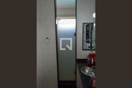 Casa à venda com 300m², 4 quartos e 6 vagasBanheiro da Suíte