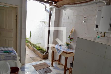 Casa à venda com 300m², 4 quartos e 6 vagasÁrea de Serviço