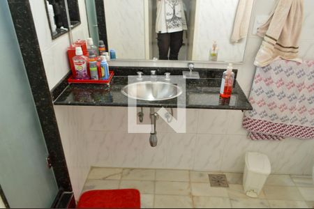 Casa à venda com 300m², 4 quartos e 6 vagasBanheiro da Suíte