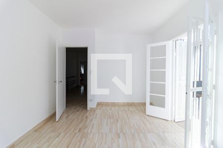 Casa à venda com 280m², 6 quartos e 3 vagasQuarto 2