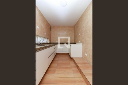 Casa à venda com 280m², 6 quartos e 3 vagasCozinha