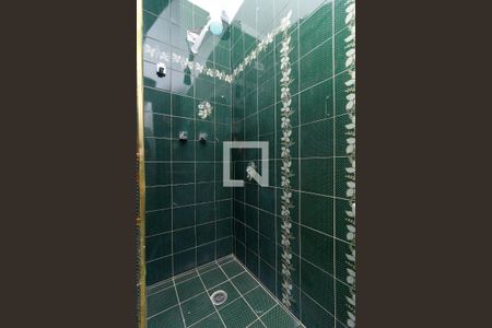 Casa à venda com 280m², 6 quartos e 3 vagasBanheiro 2