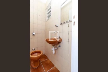 Casa à venda com 280m², 6 quartos e 3 vagasEdícula - Banheiro