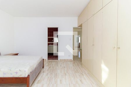 Casa à venda com 280m², 6 quartos e 3 vagasSuíte