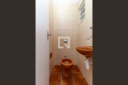 Casa à venda com 280m², 6 quartos e 3 vagasEdícula - Banheiro