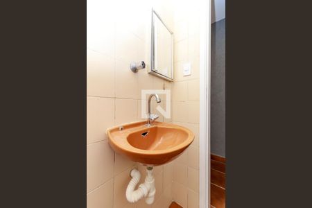 Casa à venda com 280m², 6 quartos e 3 vagasEdícula - Banheiro