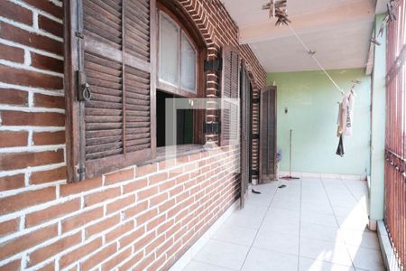 Varanda de casa à venda com 3 quartos, 100m² em Jardim Três Marias, São Paulo