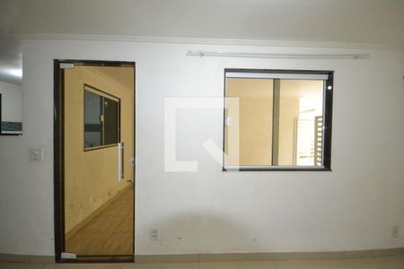 Sala de casa para alugar com 2 quartos, 100m² em Centro, Nilópolis