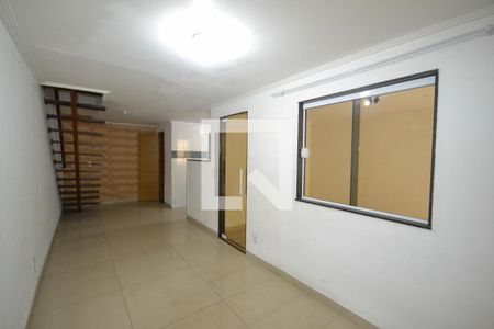 Sala de casa para alugar com 2 quartos, 100m² em Centro, Nilópolis