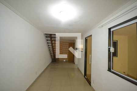 Sala de casa para alugar com 2 quartos, 100m² em Centro, Nilópolis