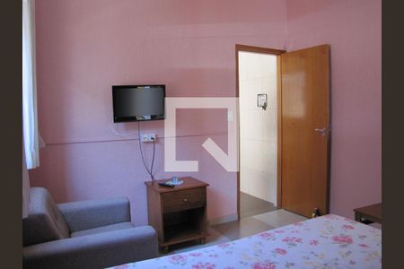 Casa à venda com 215m², 2 quartos e 2 vagasSuíte 2