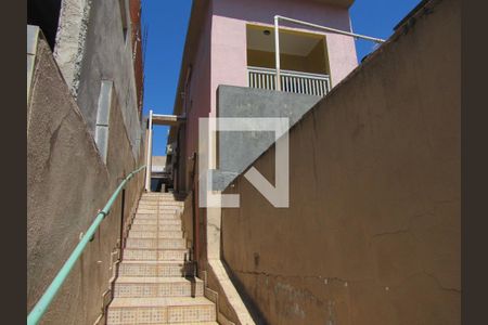 Casa à venda com 215m², 2 quartos e 2 vagasQuintal