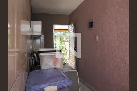 Casa à venda com 215m², 2 quartos e 2 vagasÁrea de Serviço
