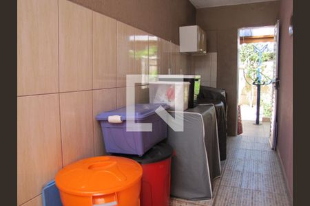 Casa à venda com 215m², 2 quartos e 2 vagasÁrea de Serviço