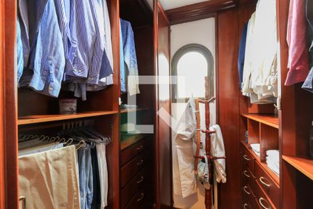 Apartamento para alugar com 260m², 3 quartos e 3 vagasCloset da suíte
