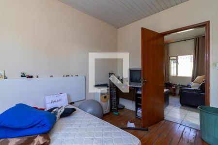 Casa à venda com 510m², 3 quartos e 8 vagas Casa à venda com 510m², 3 quartos e 8 vagasQuarto 3