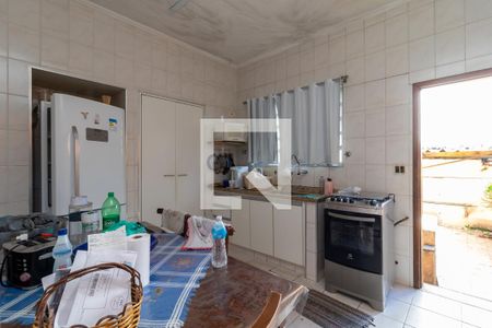 Casa à venda com 510m², 3 quartos e 8 vagas Casa à venda com 510m², 3 quartos e 8 vagasCozinha