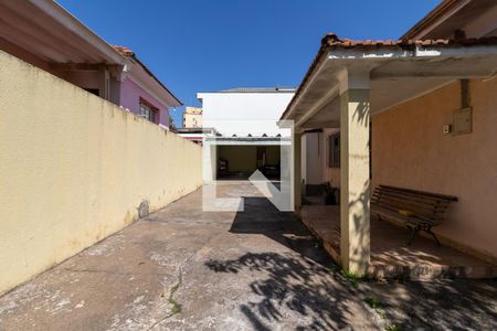 Casa à venda com 510m², 3 quartos e 8 vagas Casa à venda com 510m², 3 quartos e 8 vagasGaragem