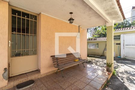 Casa à venda com 510m², 3 quartos e 8 vagas Casa à venda com 510m², 3 quartos e 8 vagasEntrada