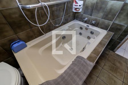 Casa à venda com 510m², 3 quartos e 8 vagas Casa à venda com 510m², 3 quartos e 8 vagasBanheiro