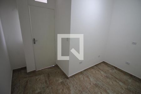 Quarto 1 de casa para alugar com 2 quartos, 60m² em Vila Bertioga, São Paulo