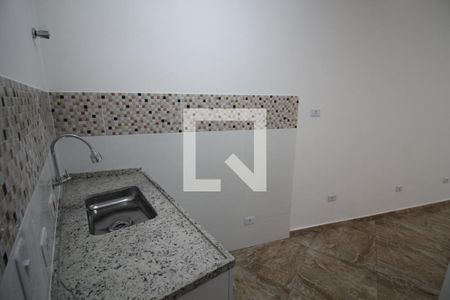 Cozinha de casa para alugar com 2 quartos, 60m² em Vila Bertioga, São Paulo