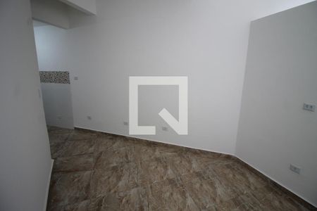 Sala de casa para alugar com 2 quartos, 60m² em Vila Bertioga, São Paulo