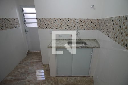 Cozinha de casa para alugar com 2 quartos, 60m² em Vila Bertioga, São Paulo