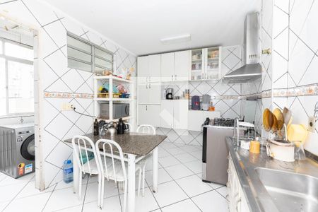 Apartamento à venda com 172m², 4 quartos e 2 vagasCozinha