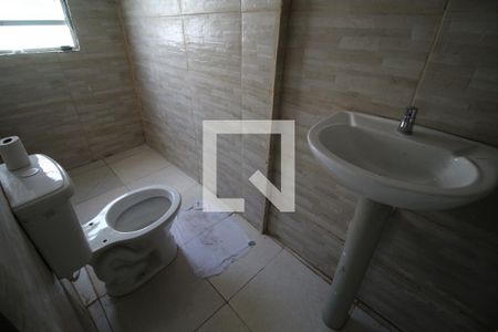 Banheiro de kitnet/studio para alugar com 1 quarto, 70m² em Jardim Nossa Senhora Aparecida, São Paulo