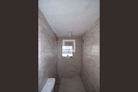 Banheiro de kitnet/studio para alugar com 1 quarto, 70m² em Jardim Nossa Senhora Aparecida, São Paulo