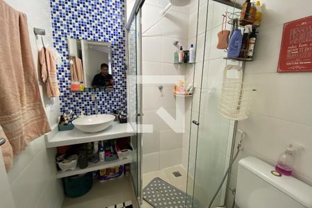 Banheiro  de apartamento para alugar com 2 quartos, 61m² em Jardim Primavera, Duque de Caxias