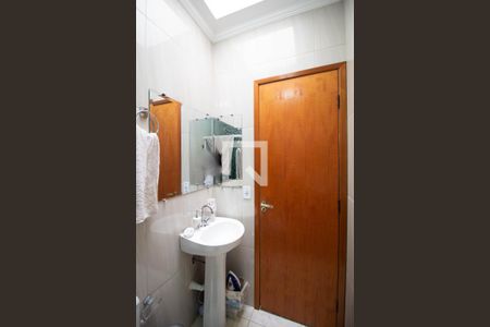 Casa para alugar com 100m², 2 quartos e 2 vagas Casa para alugar com 100m², 2 quartos e 2 vagasBanheiro da Suíte 2